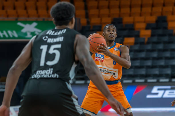 冲冠的球队 冲冠的球队