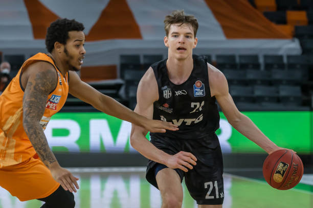 这在年轻球 这在年轻球